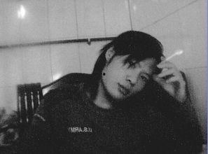 王杰年轻时的视频,从青涩少年到摇滚巨星