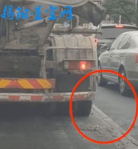 水泥车工作视频,高效运输与施工的精彩瞬间